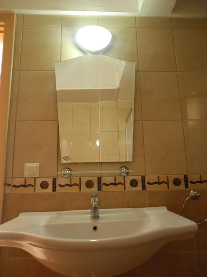 Maviev Otel Çeşme Cameră foto