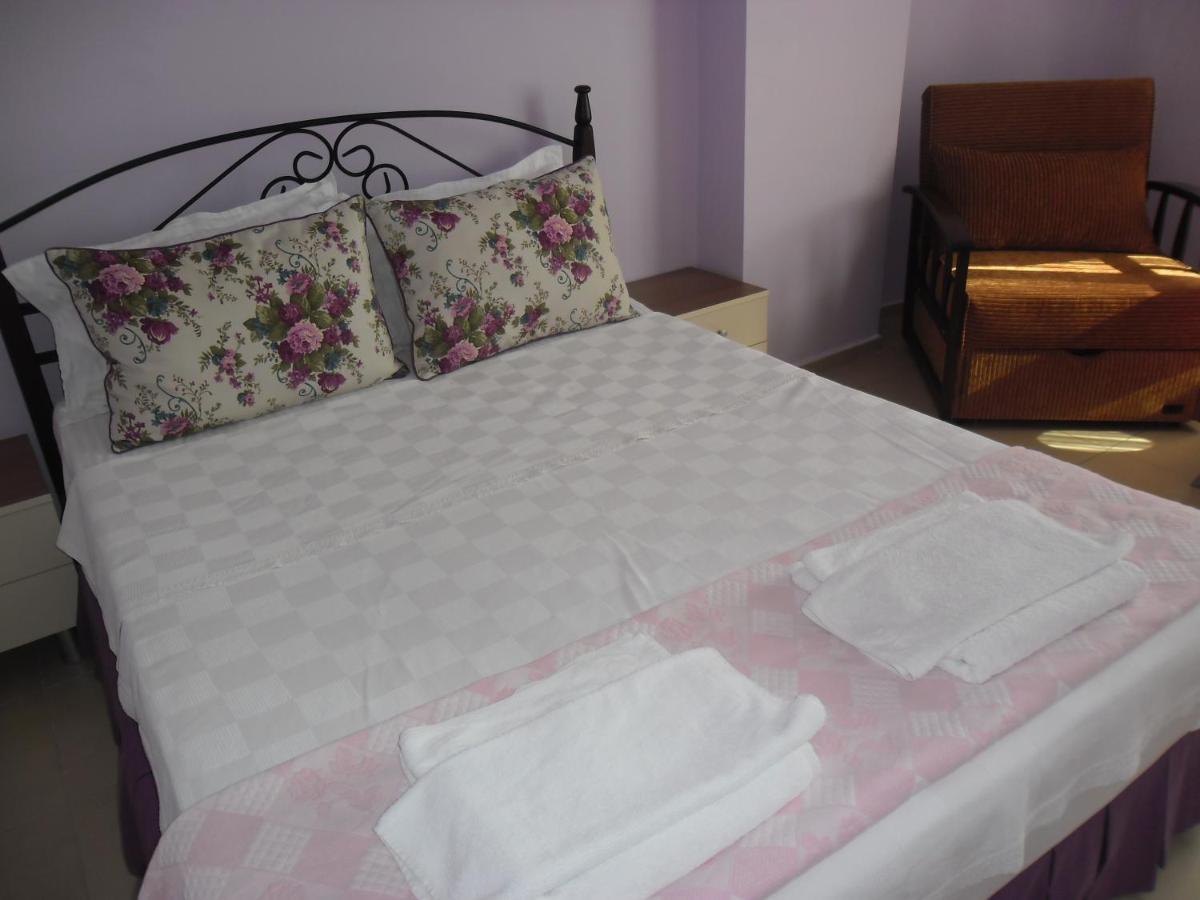 Maviev Otel Çeşme Cameră foto