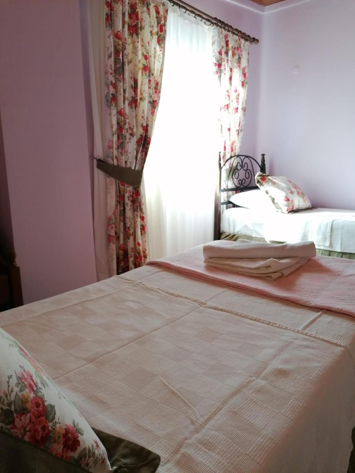 Maviev Otel Çeşme Cameră foto